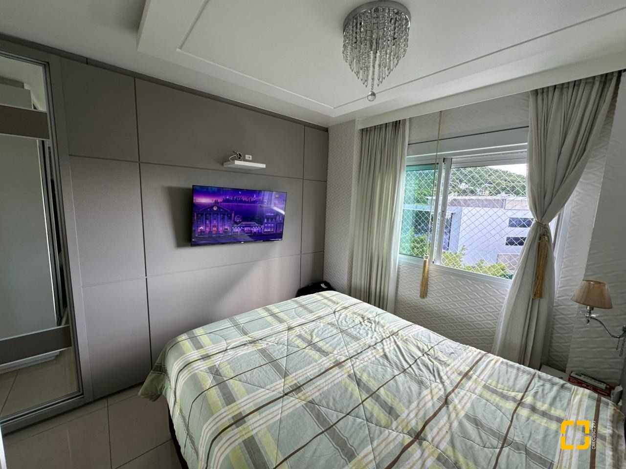 Apartamento com 94m², 4 quartos (sendo 1 suíte), 2 garagens, no bairro Itacorubi em Florianópolis