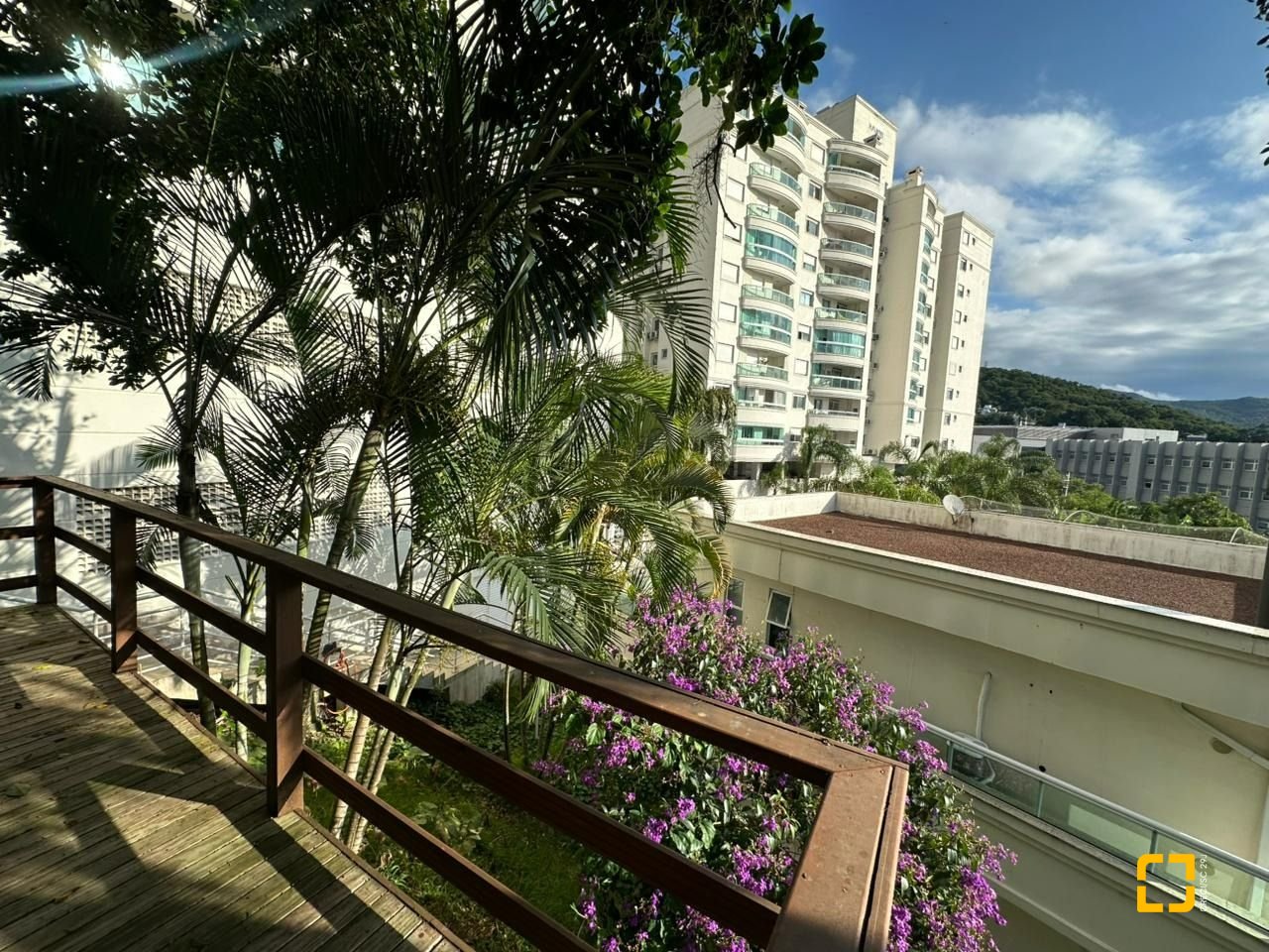 Apartamento com 94m², 4 quartos (sendo 1 suíte), 2 garagens, no bairro Itacorubi em Florianópolis