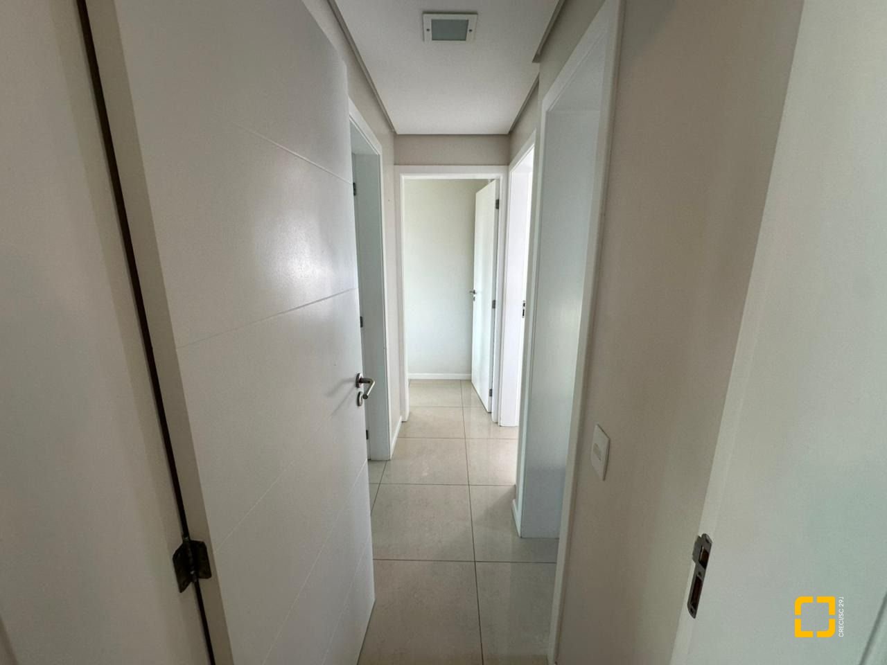 Apartamento com 94m², 4 quartos (sendo 1 suíte), 2 garagens, no bairro Itacorubi em Florianópolis