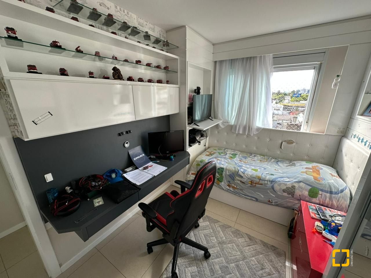 Apartamento com 94m², 4 quartos (sendo 1 suíte), 2 garagens, no bairro Itacorubi em Florianópolis