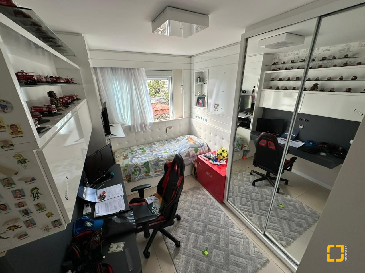 Apartamento com 94m², 4 quartos (sendo 1 suíte), 2 garagens, no bairro Itacorubi em Florianópolis