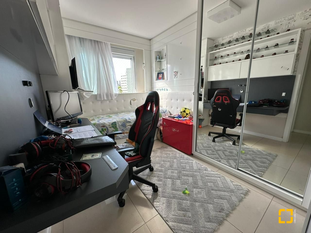 Apartamento com 94m², 4 quartos (sendo 1 suíte), 2 garagens, no bairro Itacorubi em Florianópolis