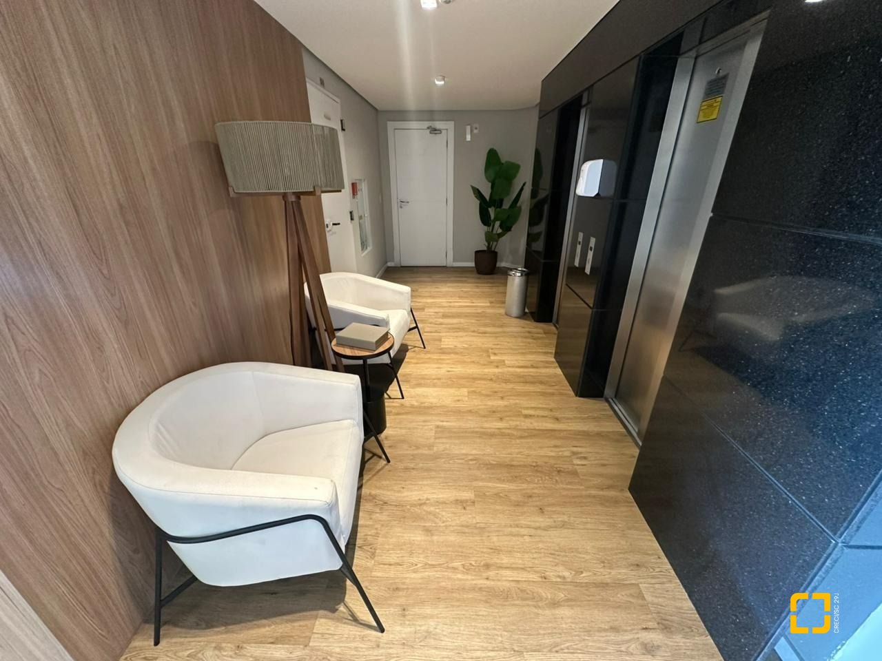 Apartamento com 94m², 4 quartos (sendo 1 suíte), 2 garagens, no bairro Itacorubi em Florianópolis