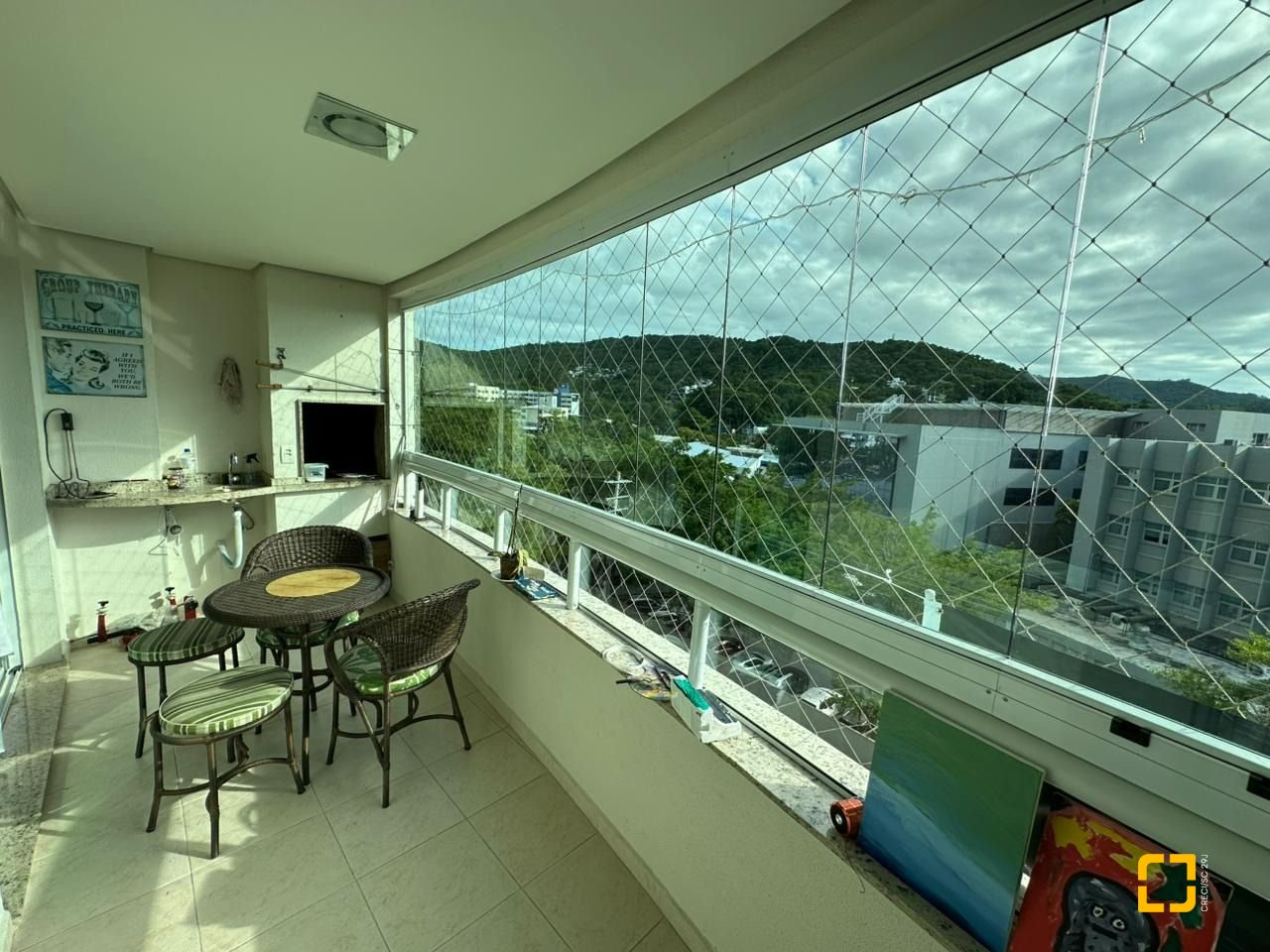 Apartamento com 94m², 4 quartos (sendo 1 suíte), 2 garagens, no bairro Itacorubi em Florianópolis