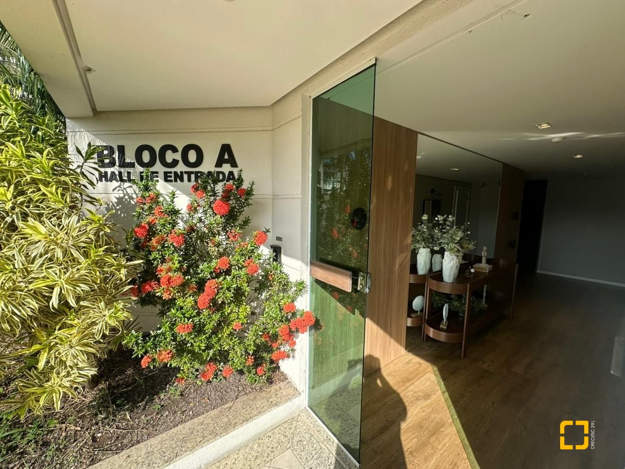 Apartamento com 94m², 4 quartos (sendo 1 suíte), 2 garagens, no bairro Itacorubi em Florianópolis
