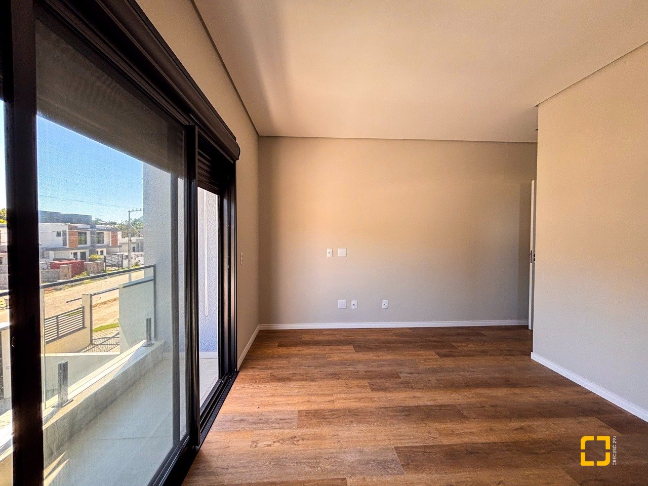 Casa com 153m², 6 quartos (sendo 3 suítes), 2 garagens, no bairro Rio Vermelho em Florianópolis