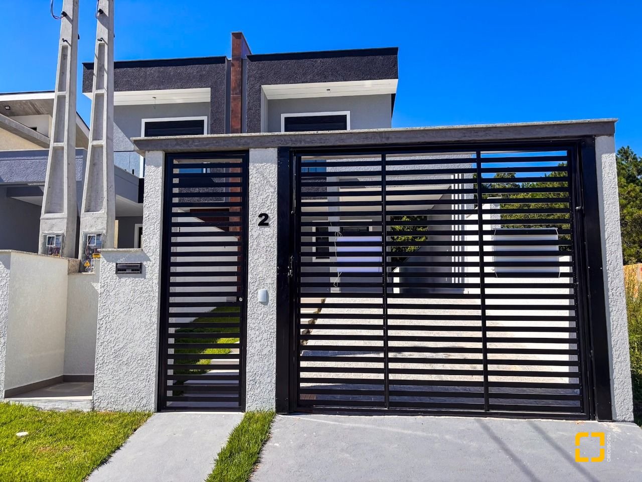 Casa com 153m², 6 quartos (sendo 3 suítes), 2 garagens, no bairro Rio Vermelho em Florianópolis
