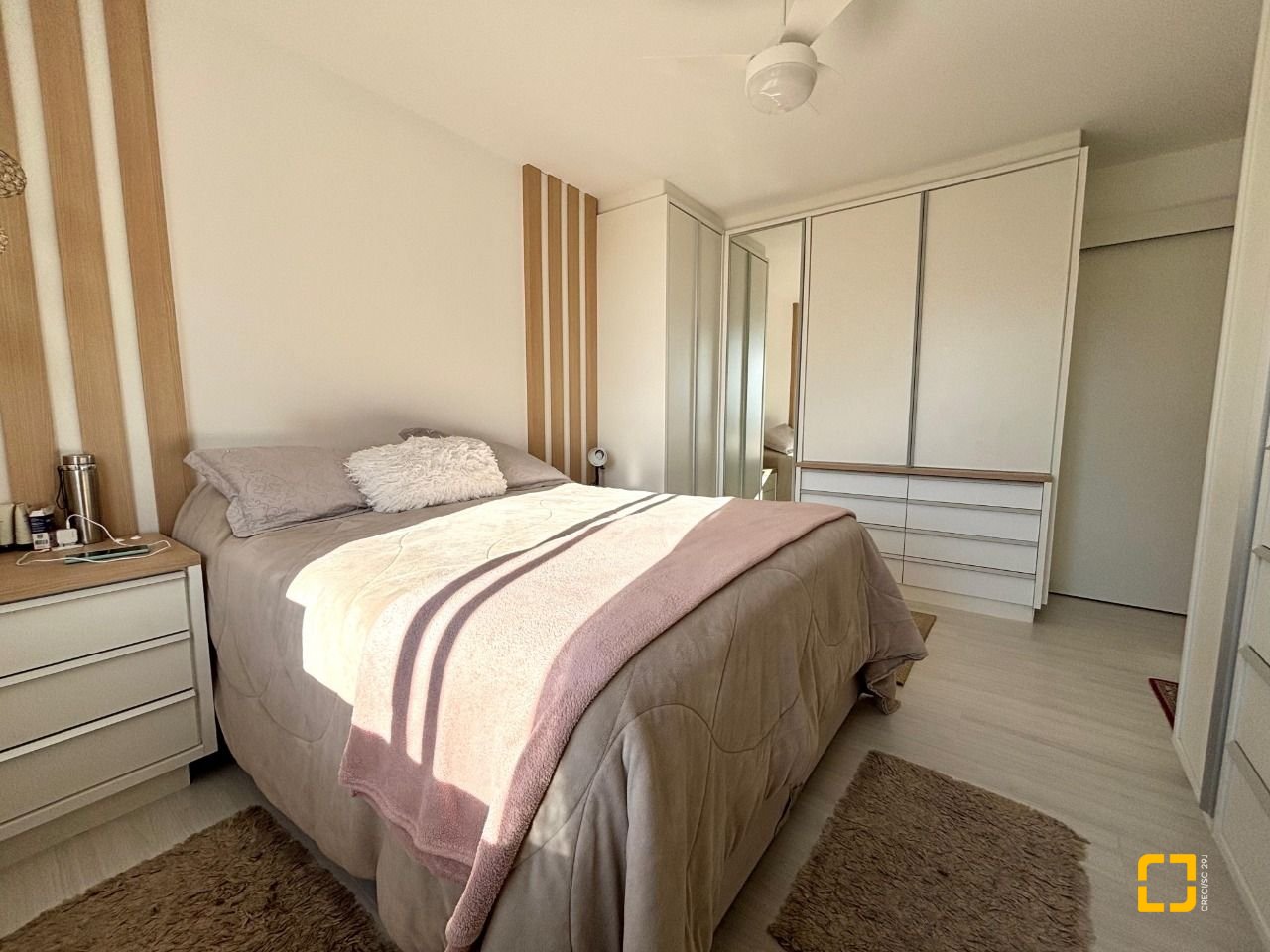 Apartamento com 202m², 7 quartos (sendo 3 suítes), 2 garagens, no bairro Centro em Florianópolis