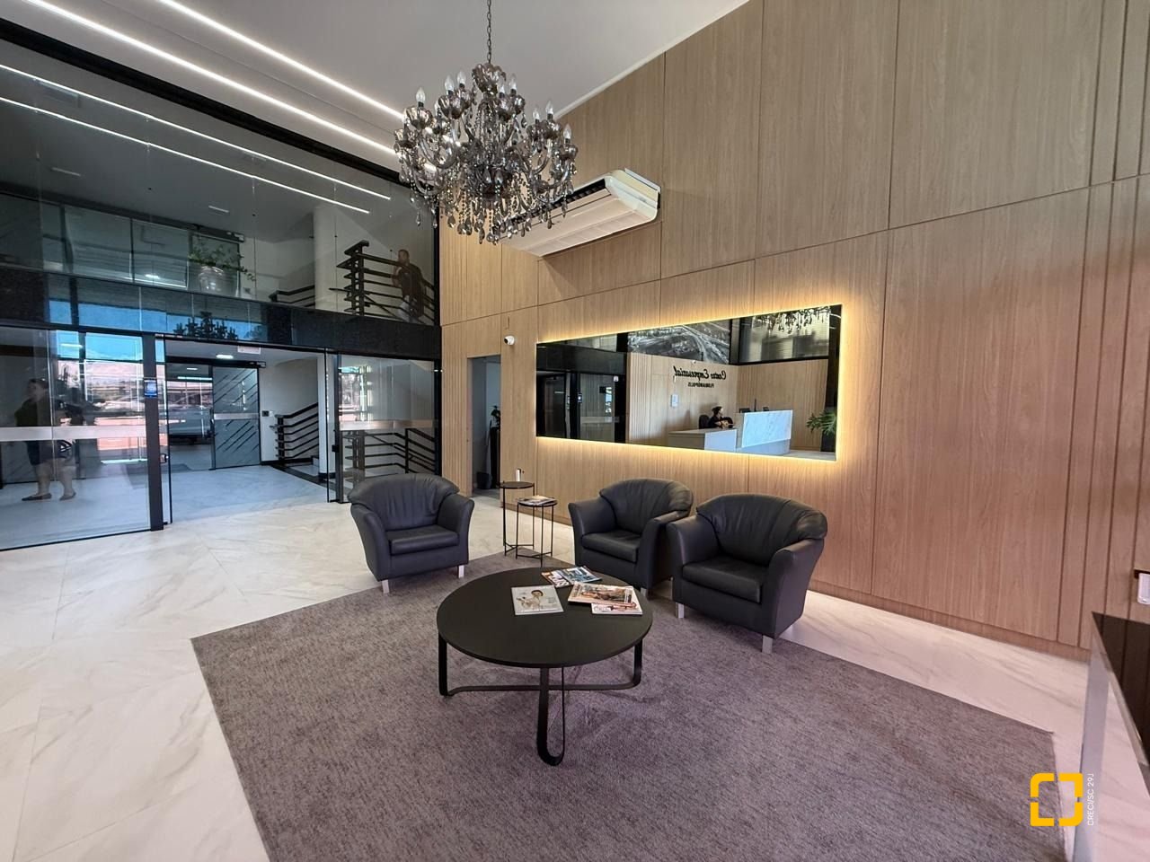 Sala com 531m², 5 garagens, no bairro Centro em Florianópolis