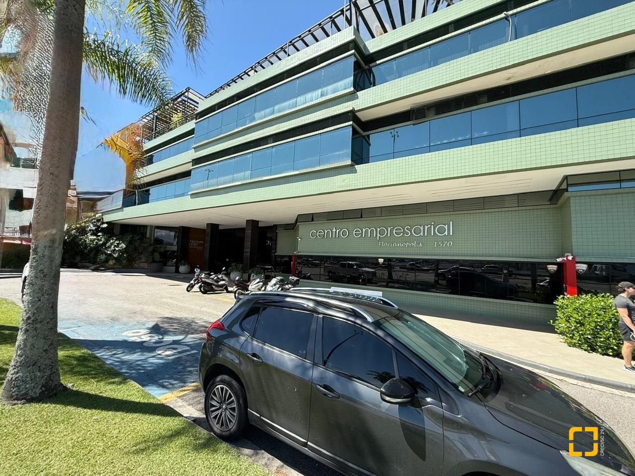Sala com 531m², 5 garagens, no bairro Centro em Florianópolis