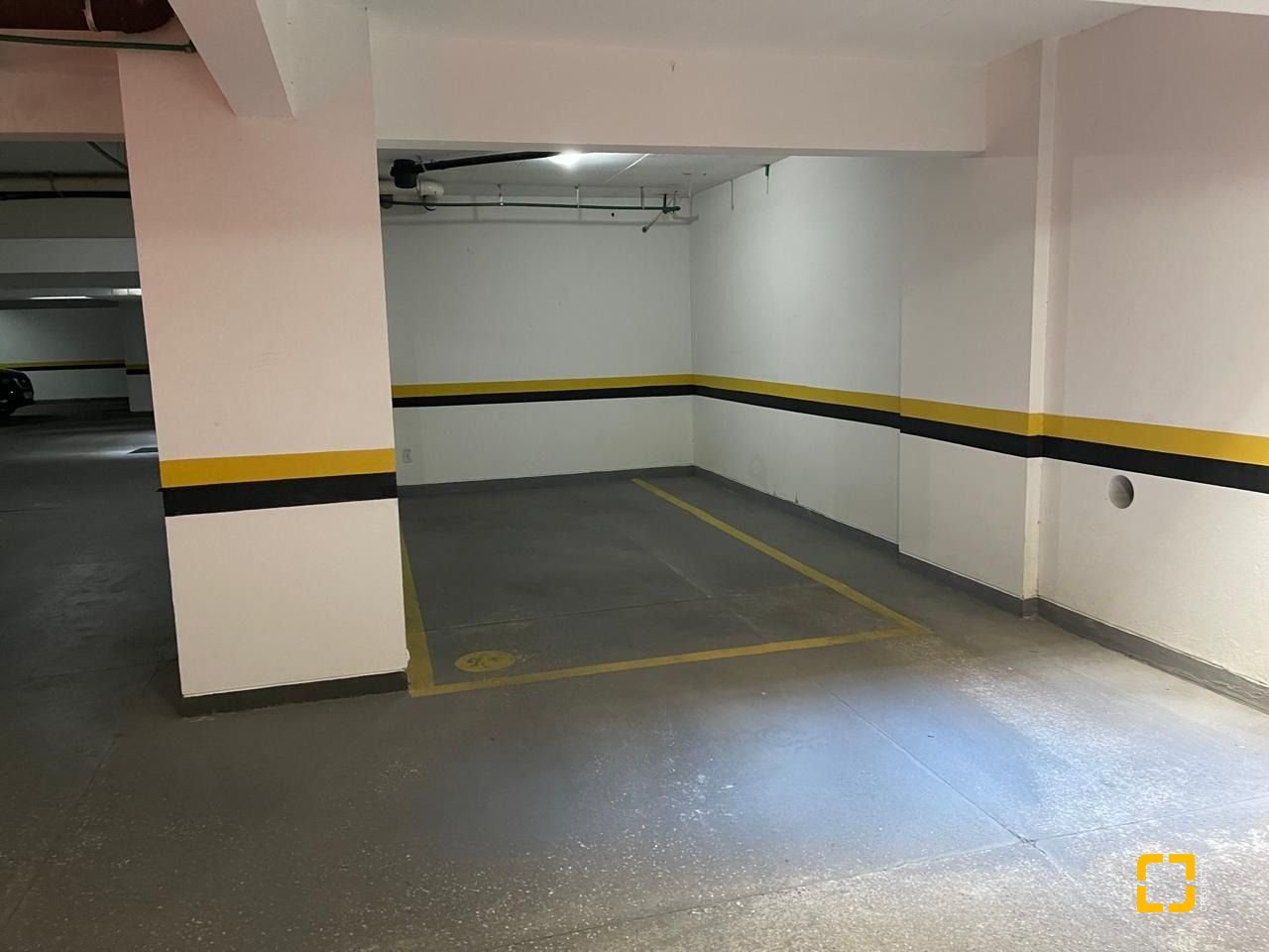 Apartamento com 107m², 4 quartos (sendo 1 suíte), 1 garagem, no bairro Centro em Florianópolis