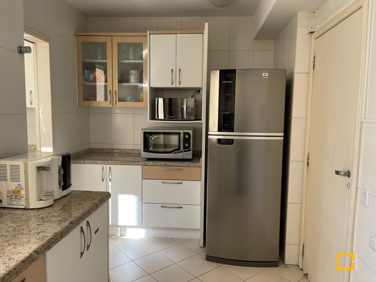 Apartamento com 107m², 4 quartos (sendo 1 suíte), 1 garagem, no bairro Centro em Florianópolis