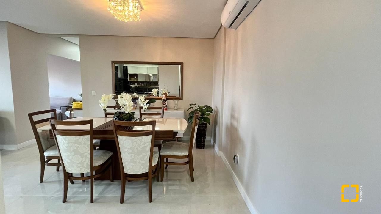 Apartamento com 119m², 2 quartos (sendo 1 suíte), 2 garagens, no bairro Nossa Senhora do Rosário em São José