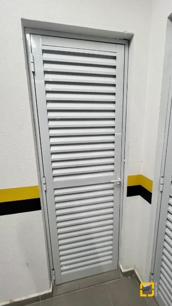 Apartamento com 119m², 2 quartos (sendo 1 suíte), 2 garagens, no bairro Nossa Senhora do Rosário em São José