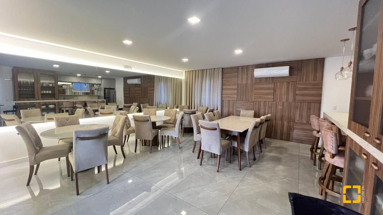 Apartamento com 119m², 2 quartos (sendo 1 suíte), 2 garagens, no bairro Nossa Senhora do Rosário em São José