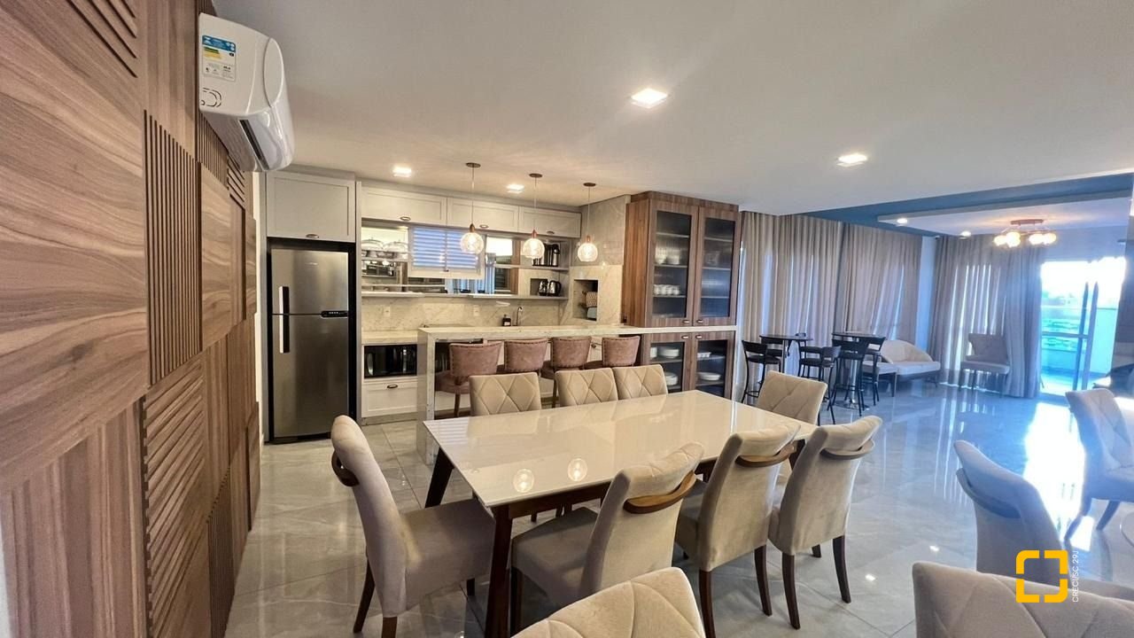 Apartamento com 119m², 2 quartos (sendo 1 suíte), 2 garagens, no bairro Nossa Senhora do Rosário em São José