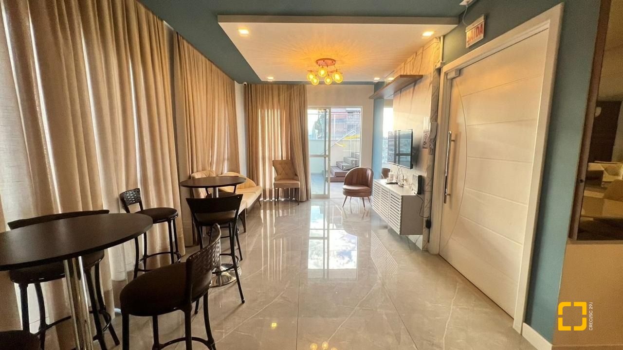 Apartamento com 119m², 2 quartos (sendo 1 suíte), 2 garagens, no bairro Nossa Senhora do Rosário em São José