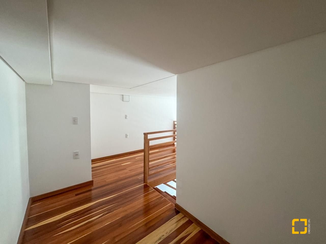 Apartamento com 74m², 2 quartos (sendo 1 suíte), 1 garagem, no bairro Monte Verde em Florianópolis