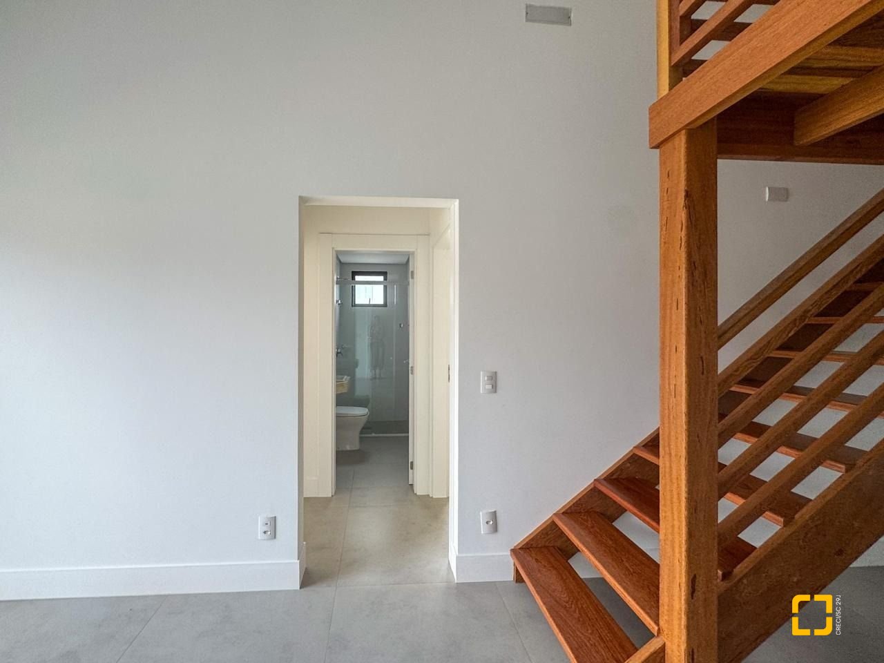 Apartamento com 74m², 2 quartos (sendo 1 suíte), 1 garagem, no bairro Monte Verde em Florianópolis