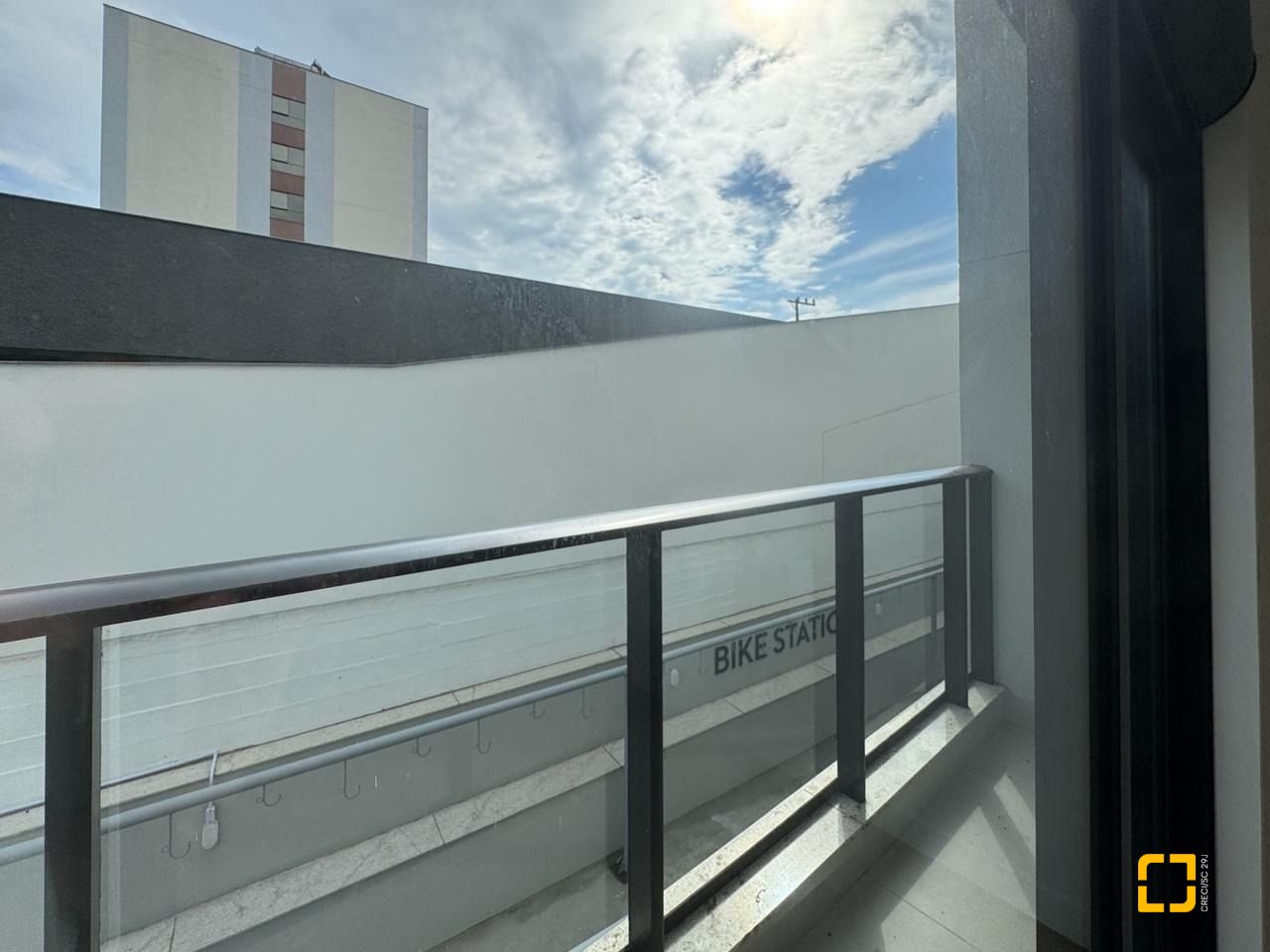 Apartamento com 74m², 2 quartos (sendo 1 suíte), 1 garagem, no bairro Monte Verde em Florianópolis