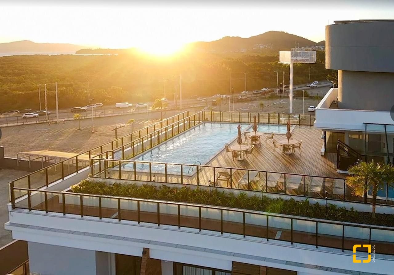Apartamento com 74m², 2 quartos (sendo 1 suíte), 1 garagem, no bairro Monte Verde em Florianópolis
