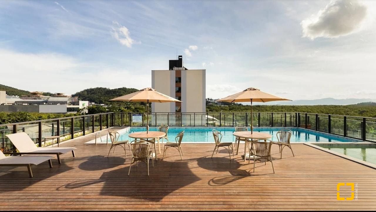 Apartamento com 74m², 2 quartos (sendo 1 suíte), 1 garagem, no bairro Monte Verde em Florianópolis