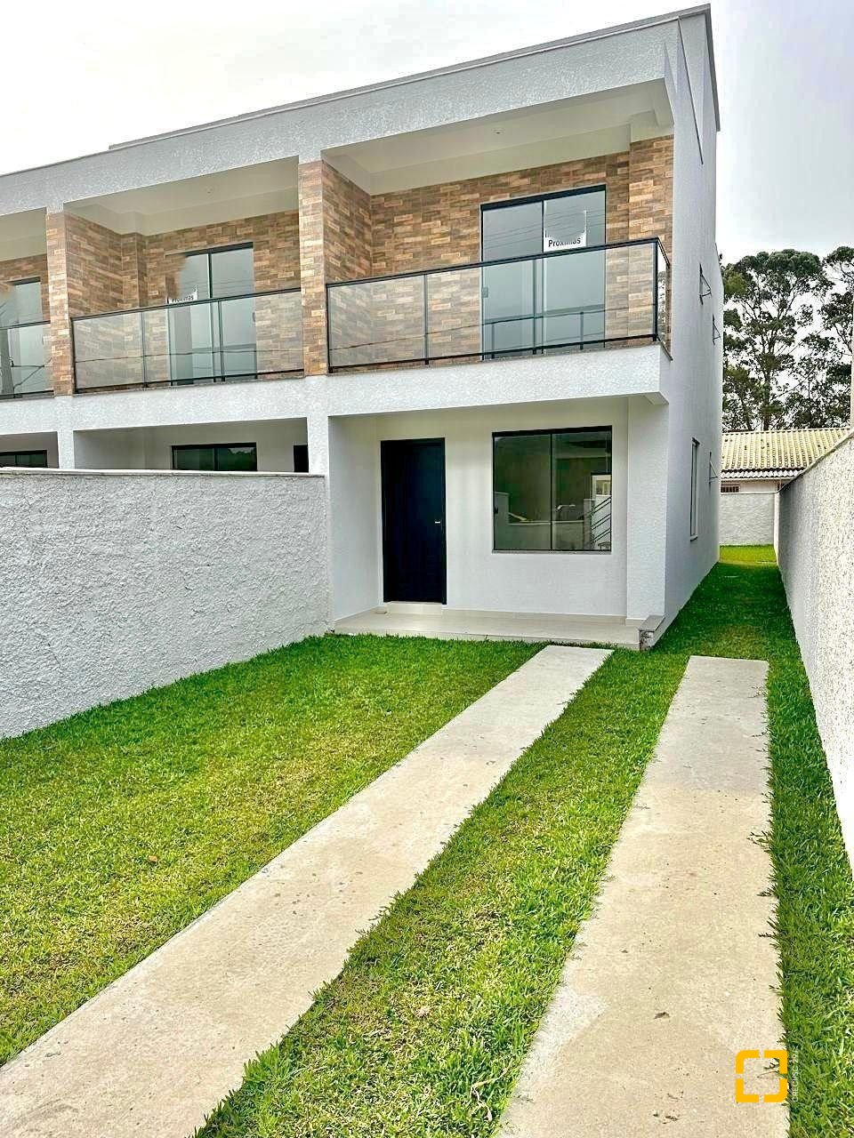 Casa com 117m², 2 quartos (sendo 2 suítes), 2 garagens, no bairro Ingleses do Rio Vermelho em Florianópolis