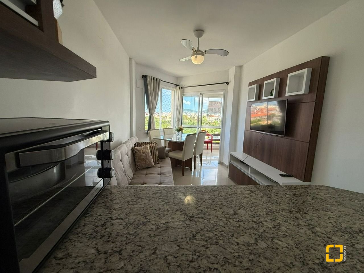 Apartamento com 42m², 1 quarto, 1 garagem, no bairro Ingleses do Rio Vermelho em Florianópolis