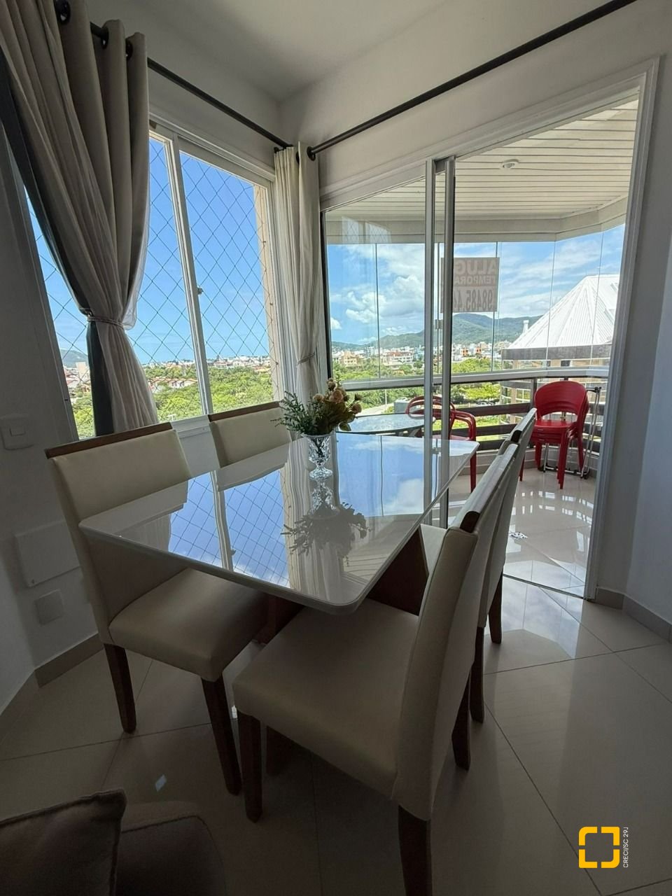 Apartamento com 42m², 1 quarto, 1 garagem, no bairro Ingleses do Rio Vermelho em Florianópolis
