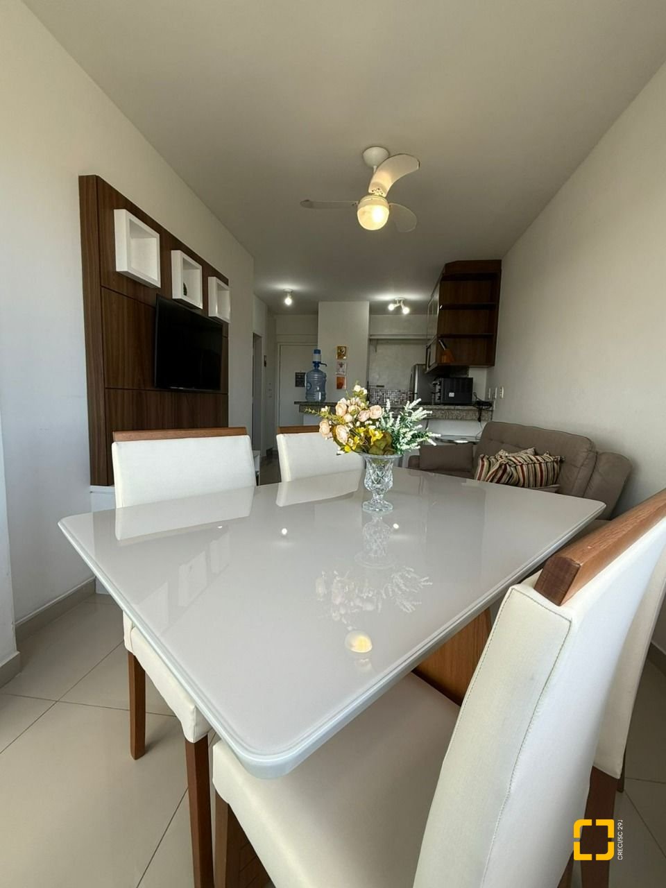 Apartamento com 42m², 1 quarto, 1 garagem, no bairro Ingleses do Rio Vermelho em Florianópolis