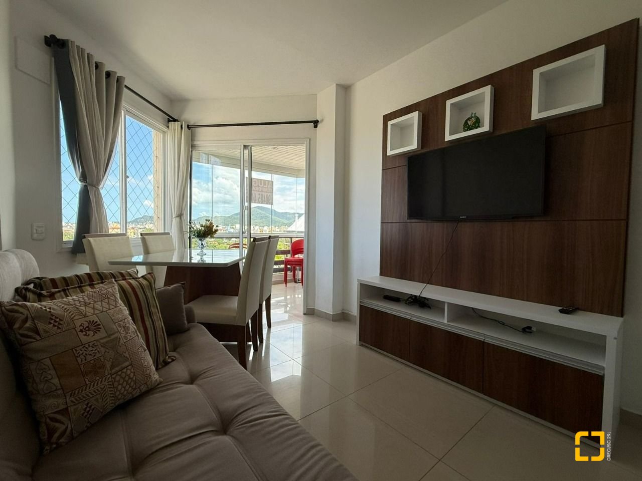 Apartamento com 42m², 1 quarto, 1 garagem, no bairro Ingleses do Rio Vermelho em Florianópolis