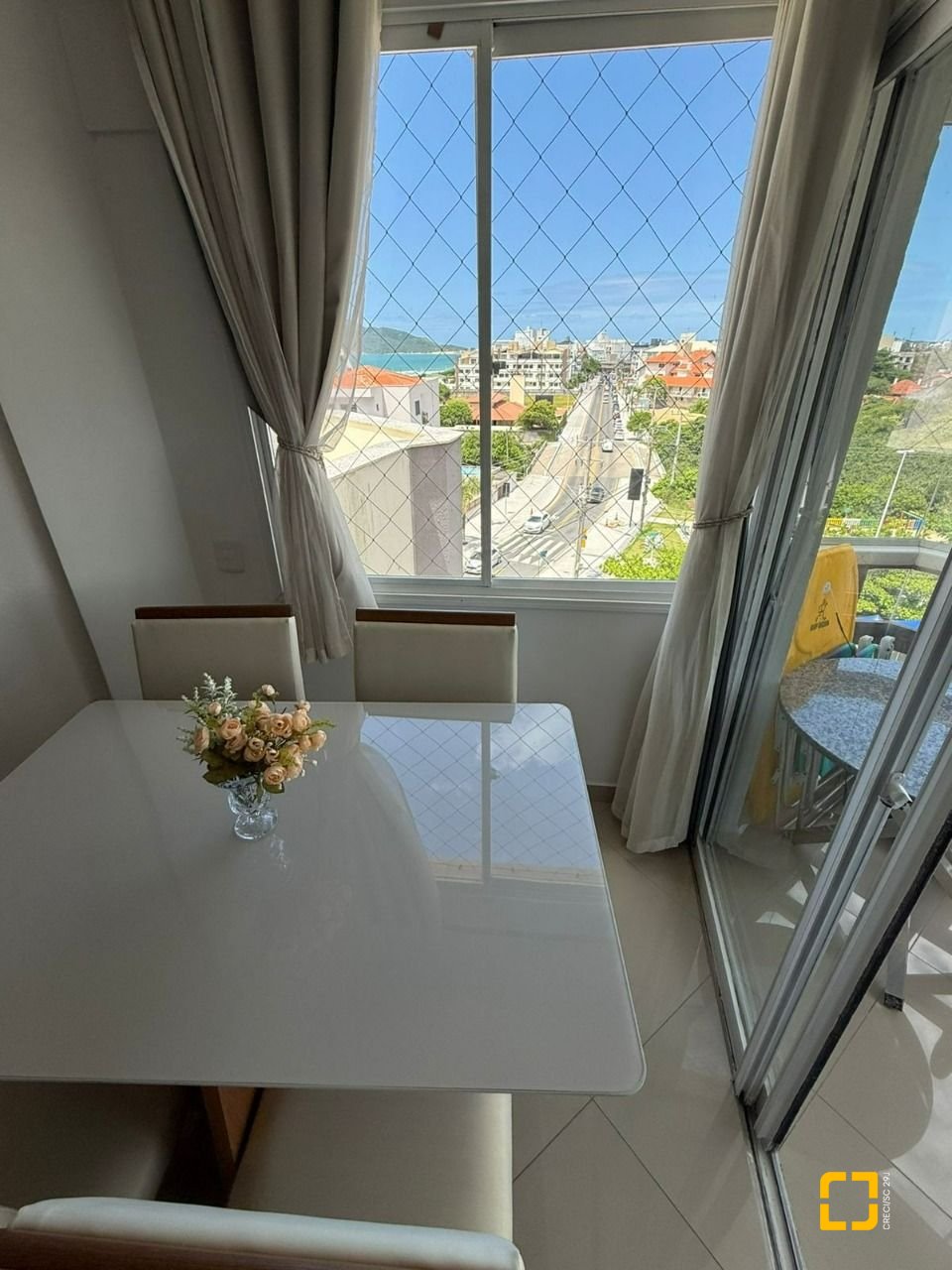 Apartamento com 42m², 1 quarto, 1 garagem, no bairro Ingleses do Rio Vermelho em Florianópolis
