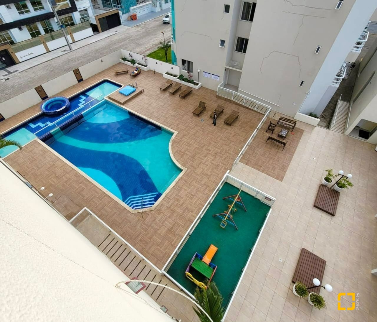 Apartamento com 42m², 1 quarto, 1 garagem, no bairro Ingleses do Rio Vermelho em Florianópolis