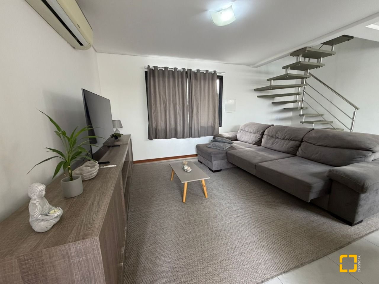 Casa de Condomínio com 118m², 3 quartos (sendo 1 suíte), 2 garagens, no bairro Campeche em Florianópolis