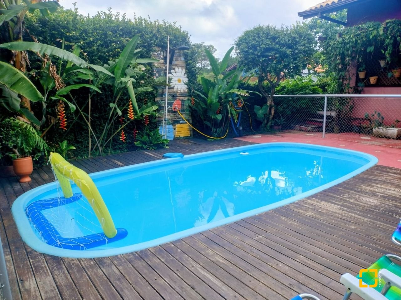 Casa com 288m², 6 quartos (sendo 1 suíte), 2 garagens, no bairro Campeche em Florianópolis