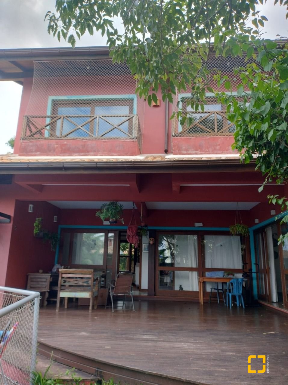 Casa com 288m², 6 quartos (sendo 1 suíte), 2 garagens, no bairro Campeche em Florianópolis