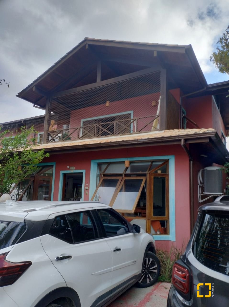Casa com 288m², 6 quartos (sendo 1 suíte), 2 garagens, no bairro Campeche em Florianópolis