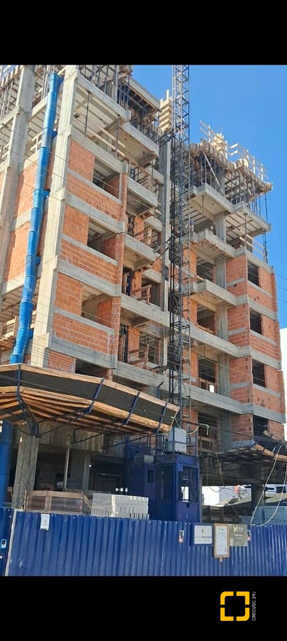 Apartamento com 59m², 2 quartos, 1 garagem, no bairro Areias em São José