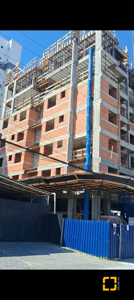 Apartamento com 59m², 2 quartos, 1 garagem, no bairro Areias em São José