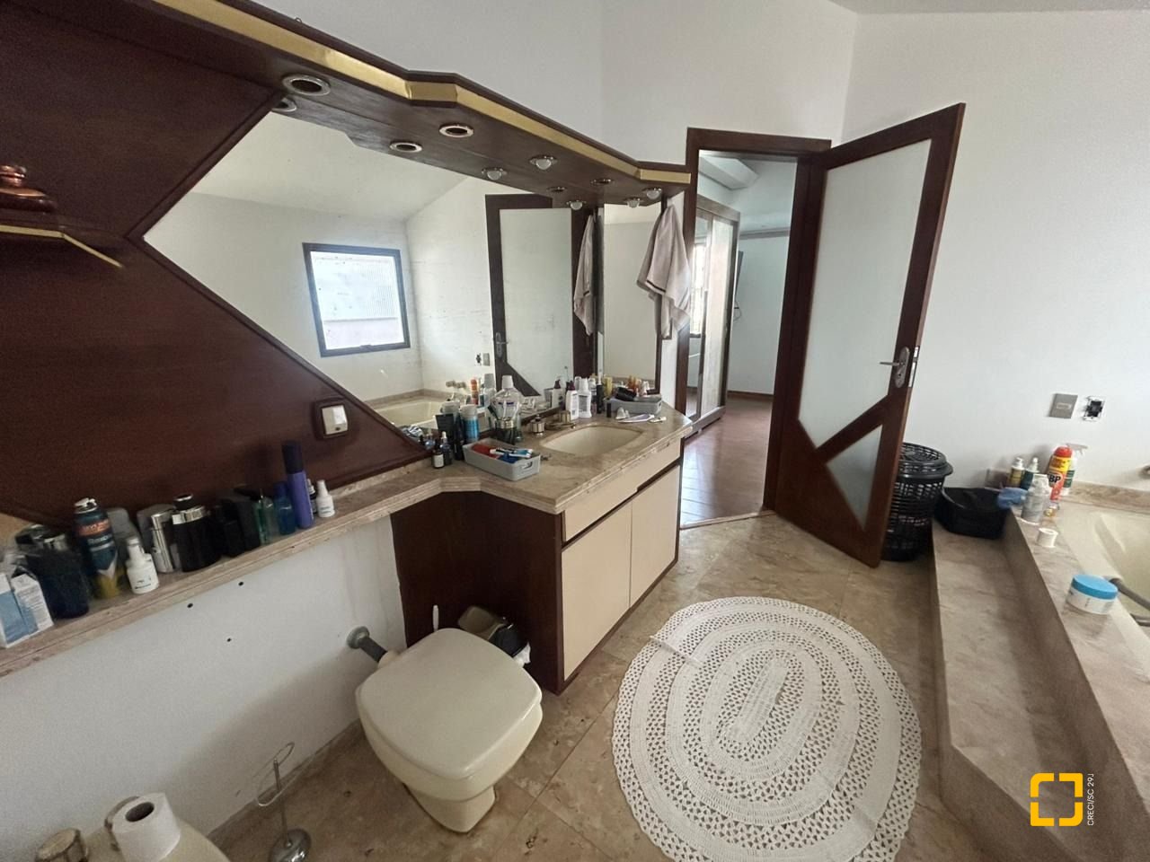 Casa com 400m², 4 garagens, no bairro Centro em Florianópolis