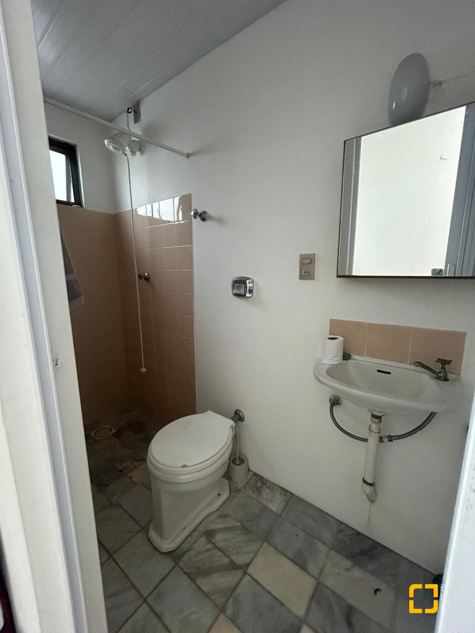 Casa com 400m², 4 garagens, no bairro Centro em Florianópolis