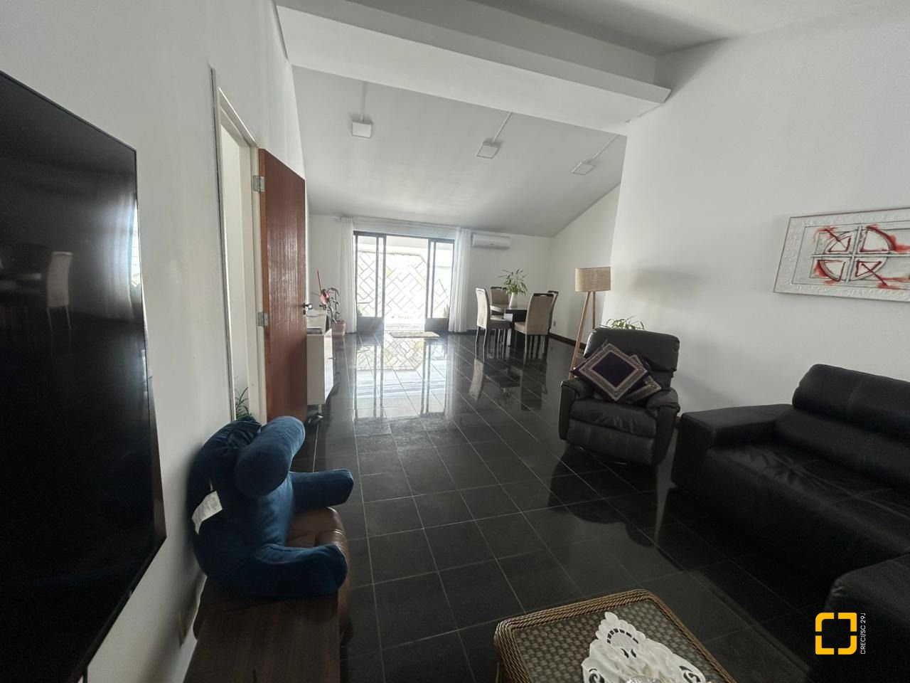 Casa com 400m², 4 garagens, no bairro Centro em Florianópolis