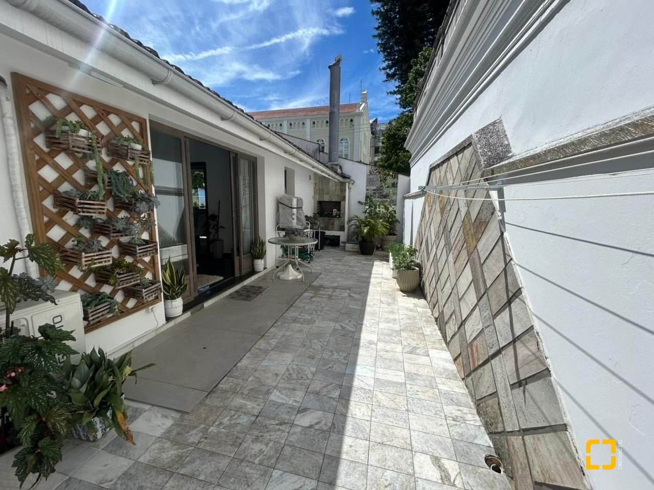Casa com 400m², 4 garagens, no bairro Centro em Florianópolis