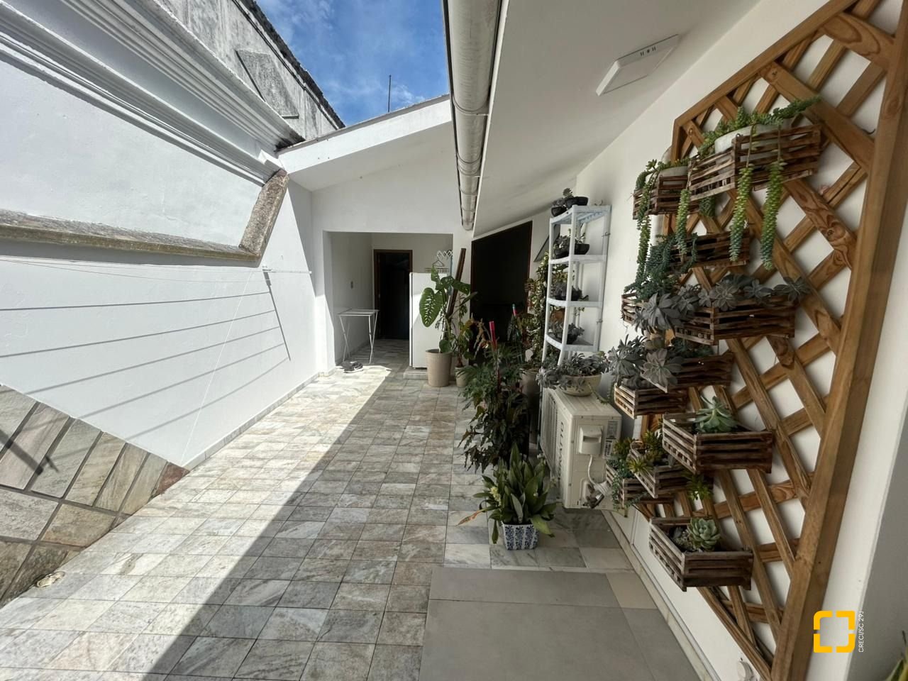 Casa com 400m², 4 garagens, no bairro Centro em Florianópolis