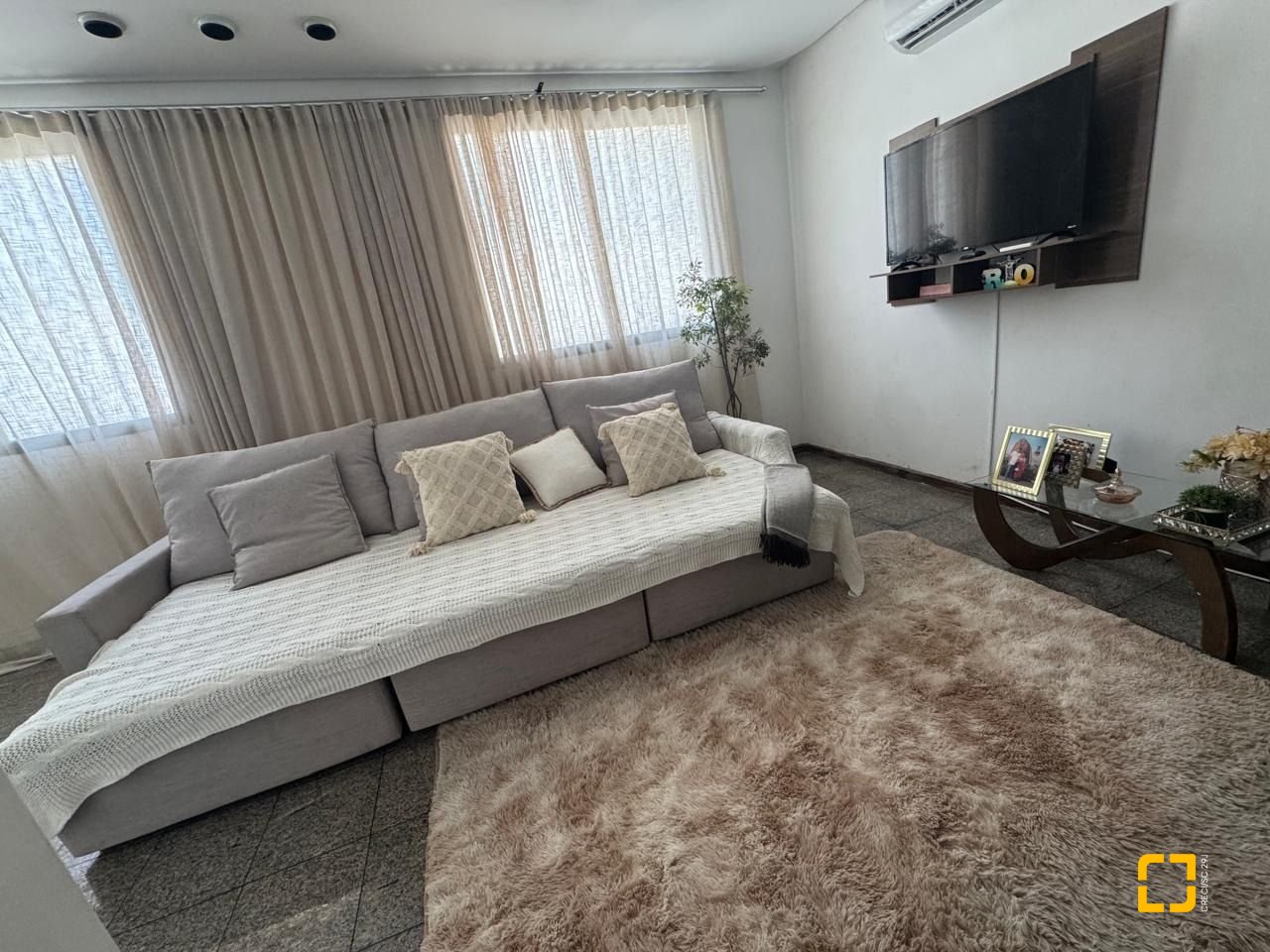 Casa com 400m², 4 garagens, no bairro Centro em Florianópolis