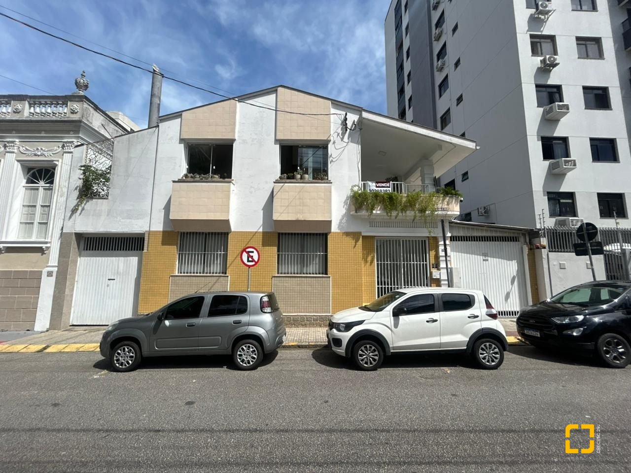 Casa com 400m², 4 garagens, no bairro Centro em Florianópolis