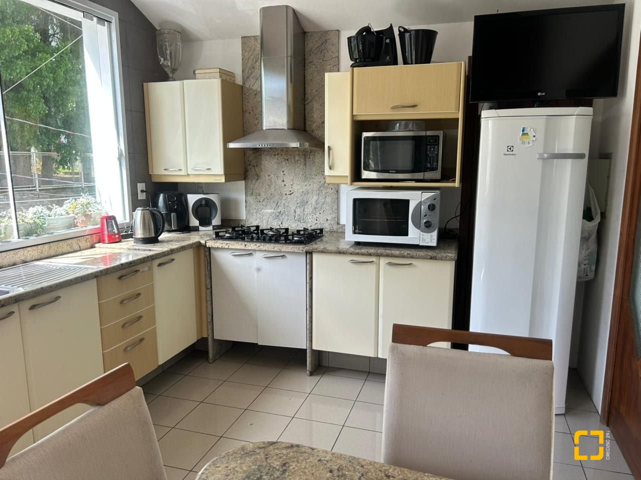 Casa com 400m², 4 garagens, no bairro Centro em Florianópolis