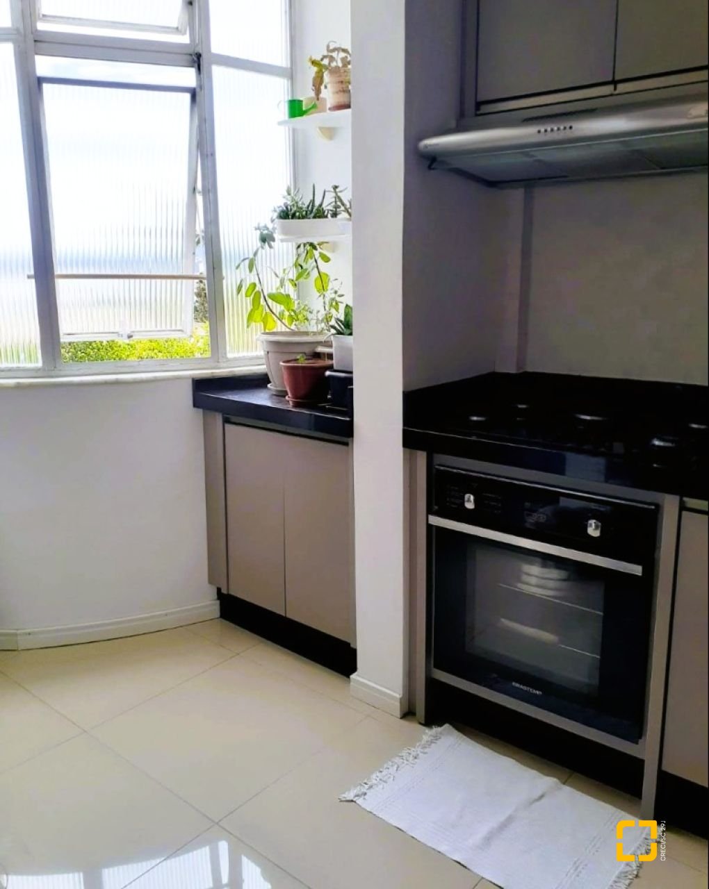 Apartamento com 108m², 3 quartos (sendo 1 suíte), 1 garagem, no bairro Abraão em Florianópolis