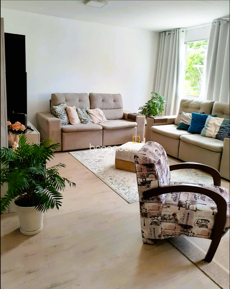 Apartamento com 108m², 3 quartos (sendo 1 suíte), 1 garagem, no bairro Abraão em Florianópolis