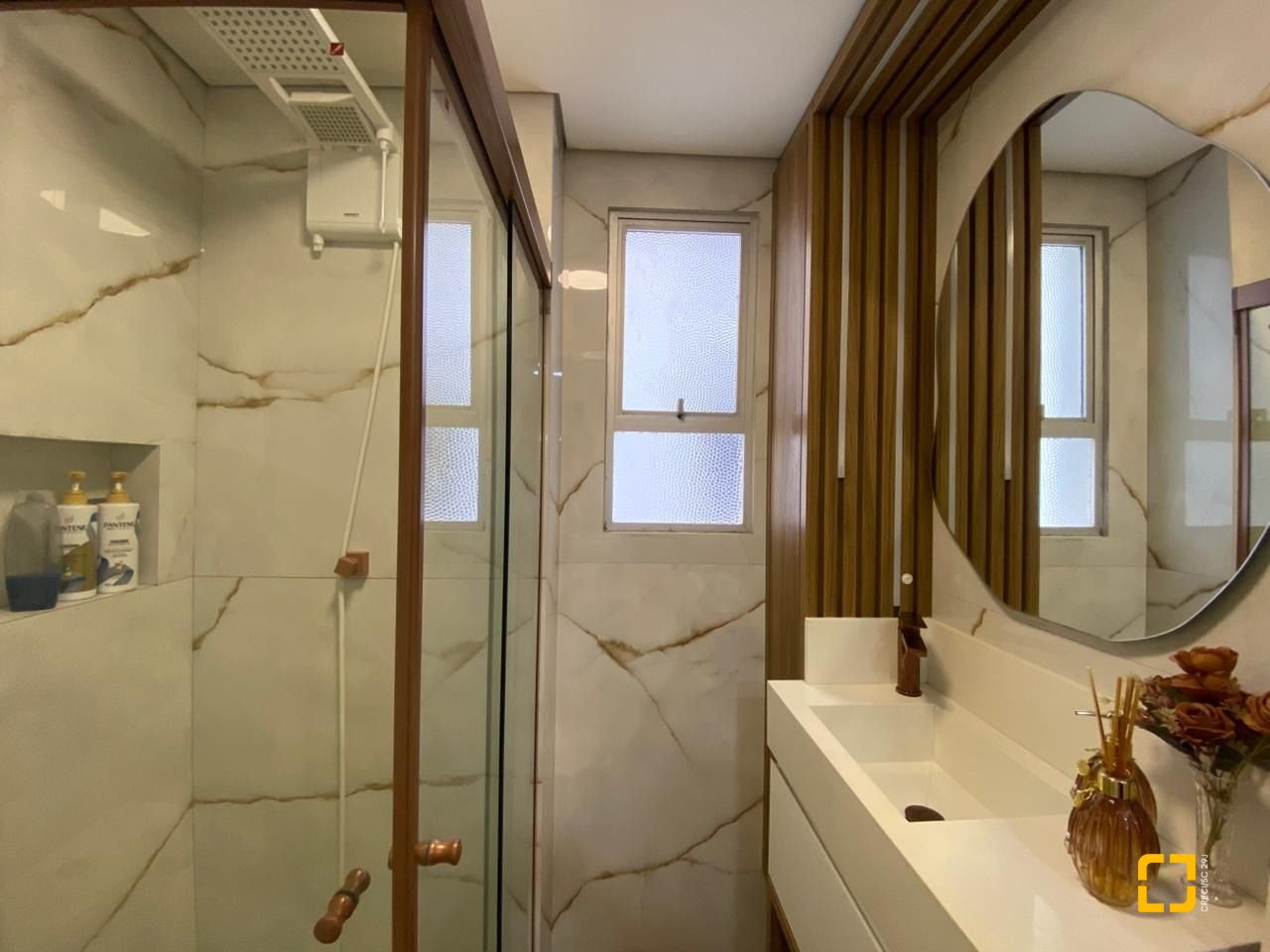 Apartamento com 66m², 3 quartos, 1 garagem, no bairro Trindade em Florianópolis